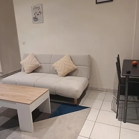 Cozy Private Apartment, 15 Minutes To Rer E, Maison Lafayette *